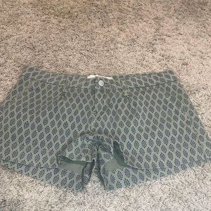 🦄 American Rag / S: 7 / Olive Shorts / EUC